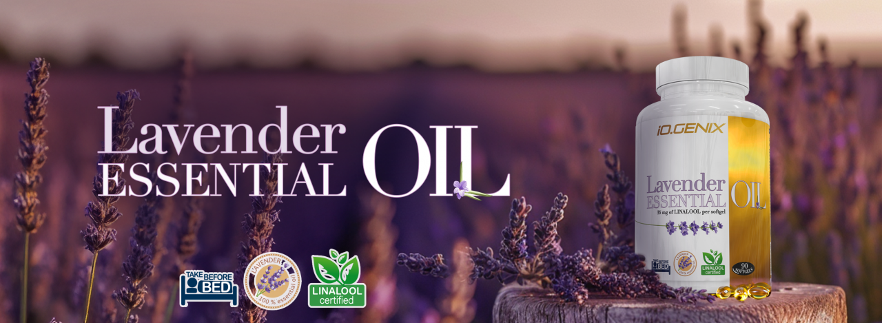 Banner promocional del aceite esencial de lavanda en cápsulas de iO.GENIX con fondo de flores de lavanda.